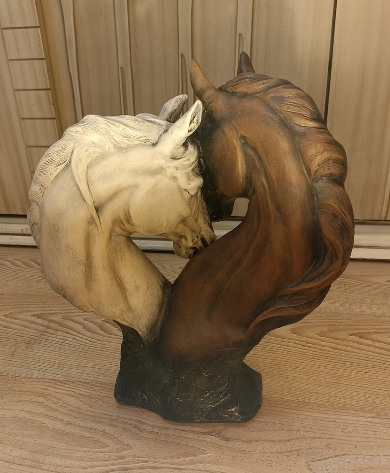 💖Loving Horses Table Sculpture