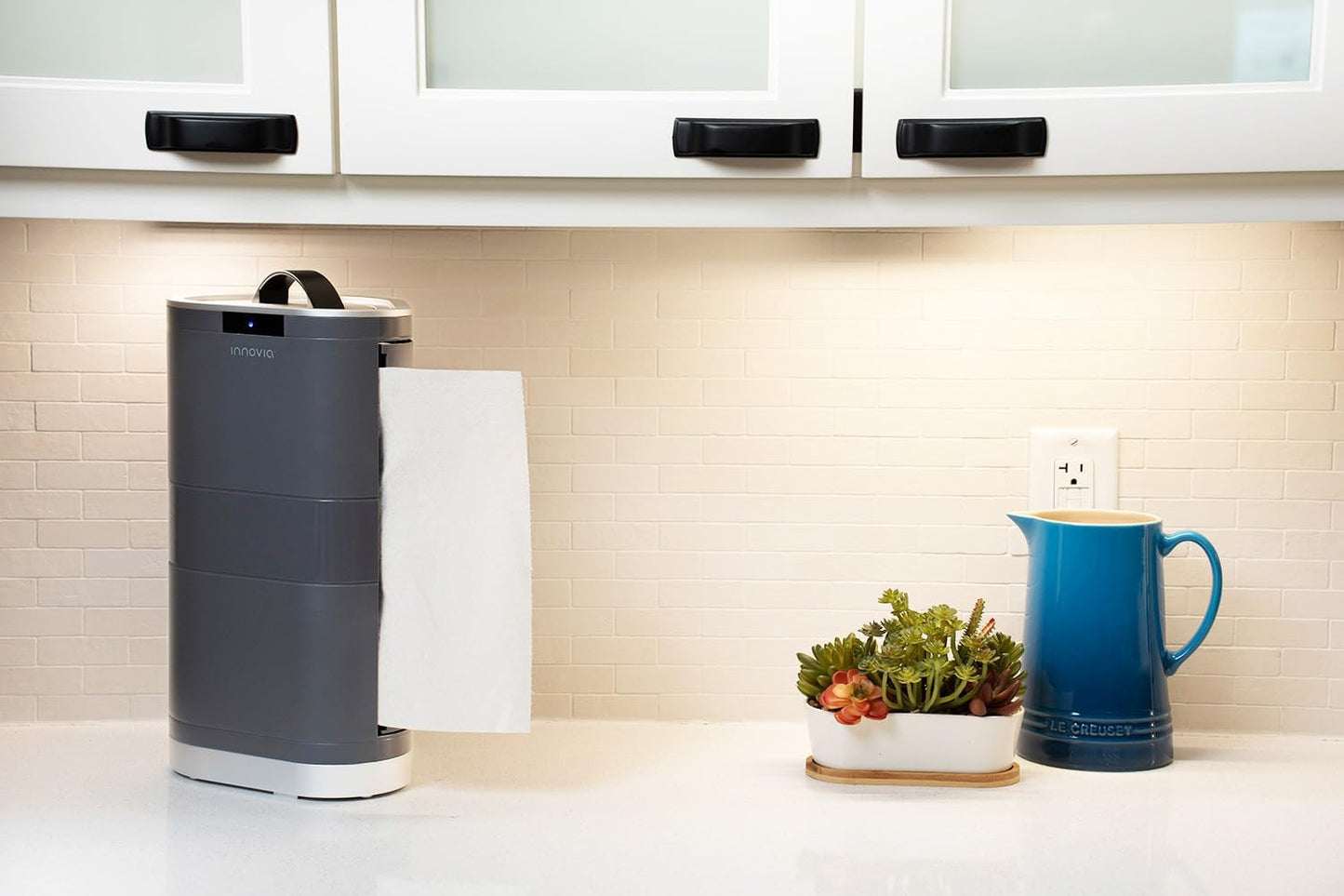 Innovia Countertop Touchless Paper Towel Dispenser