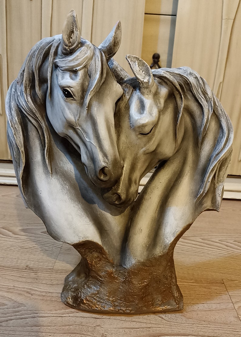 💖Loving Horses Table Sculpture